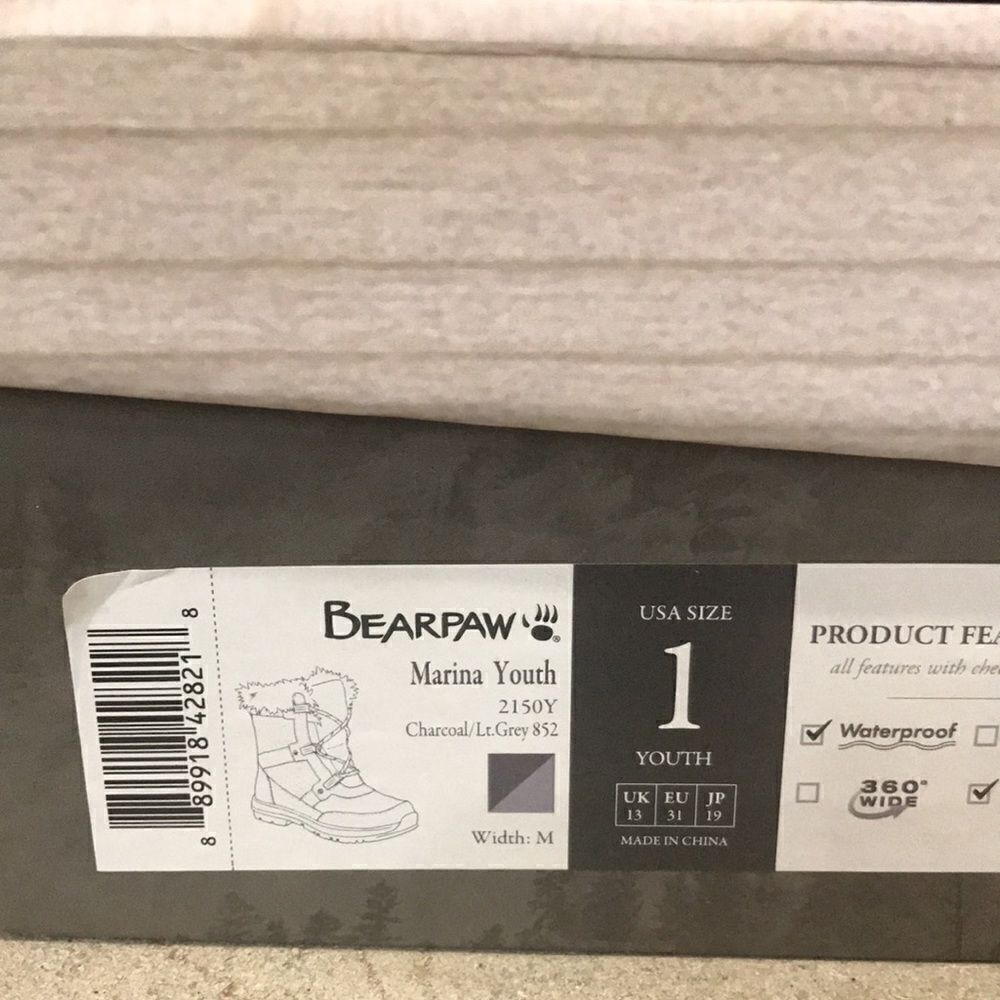 BearPaw Youth Size 1 Winter Snow Boot, Grey & Charcoal, Width: M, Waterproof - Picture 8 of 8